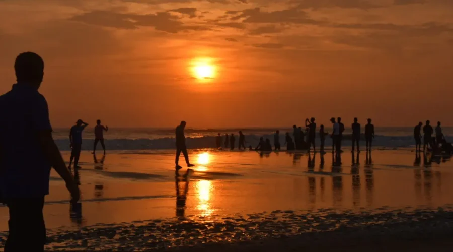 “Sea-side Splendor: Bangladesh’s Beach Bliss Awaits You!”