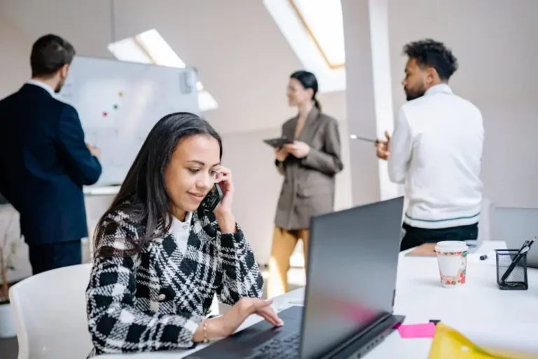 Customer Service Job Banner